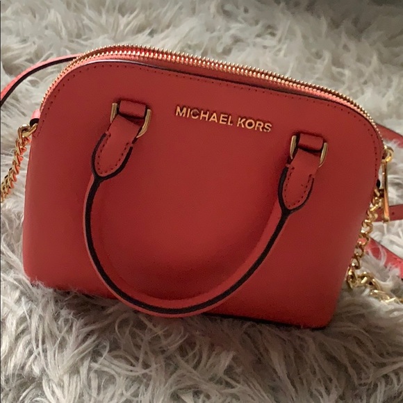 michael kors bag - Picture 8 of 8